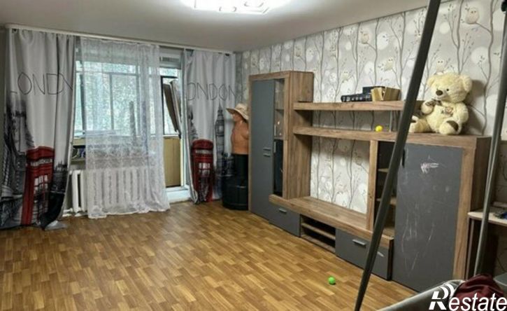 3-комн квартира ул 50 лет Октября, 8,  д. 8