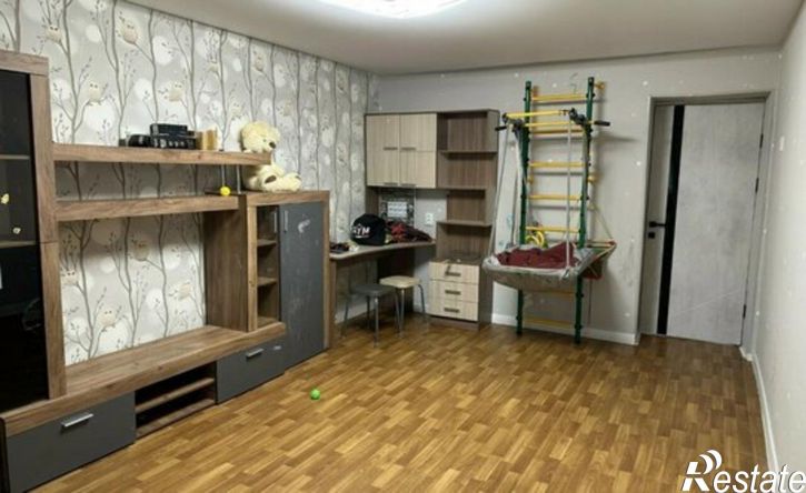 3-комн квартира ул 50 лет Октября, 8,  д. 8