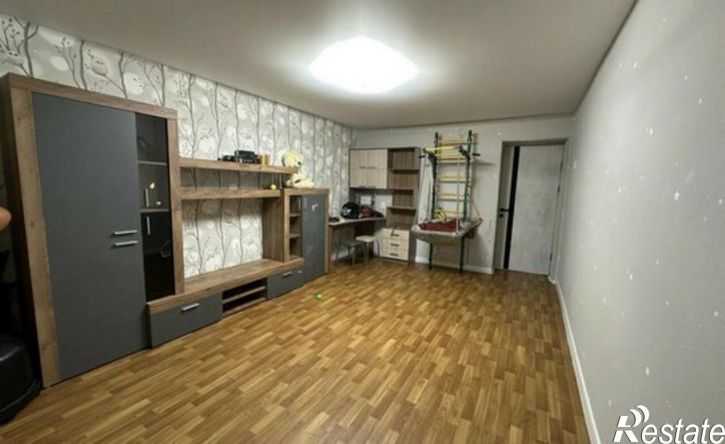 3-комн квартира ул 50 лет Октября, 8,  д. 8